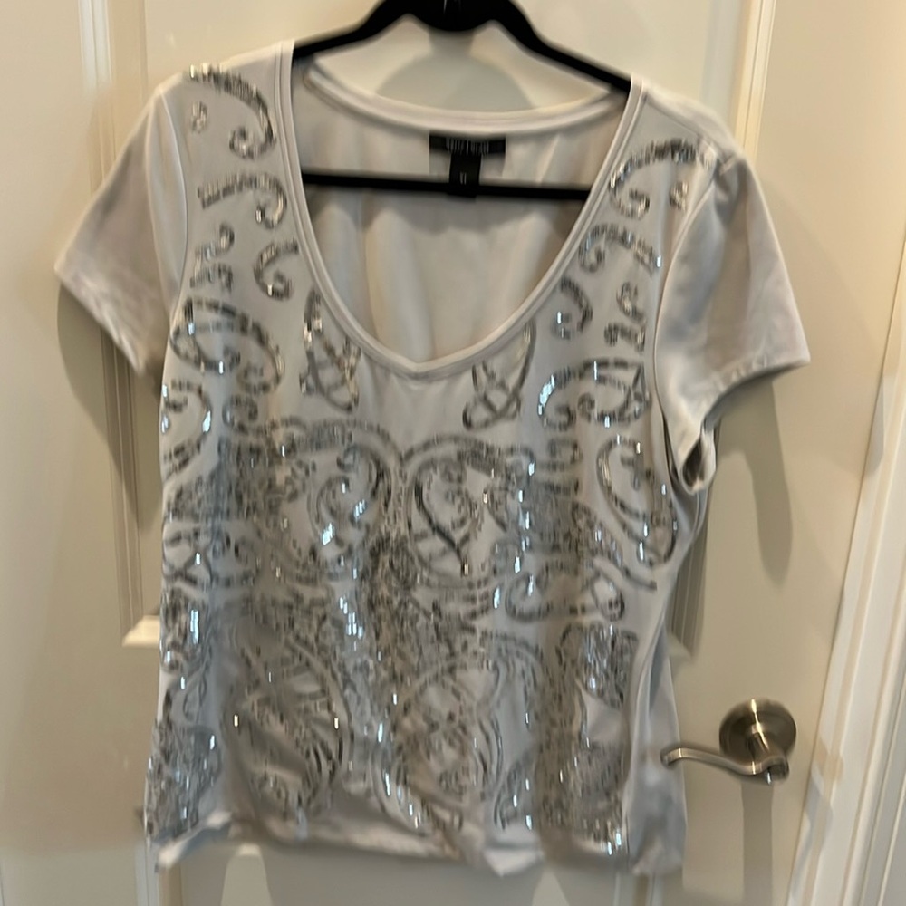 White House Black Market Size CL sequin gray V-neck tee.